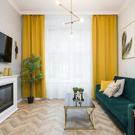 Glamorous Apartment Old Town Cracow クラクフ エクステリア 写真